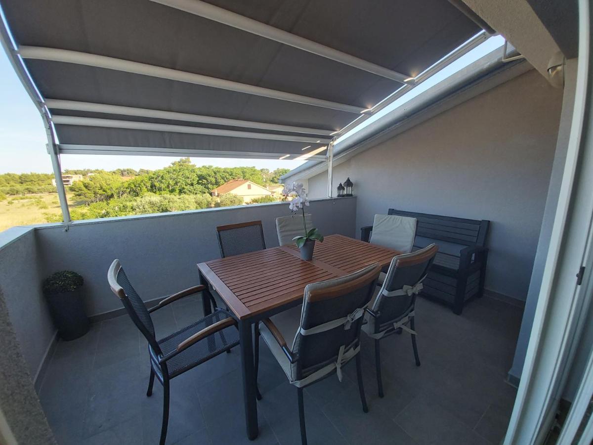 Apartments Mondo Vir Exterior photo