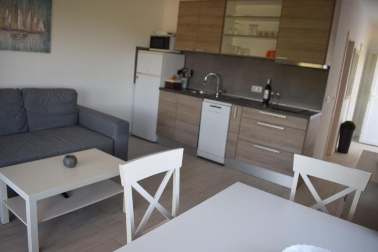 Apartments Mondo Vir Exterior photo